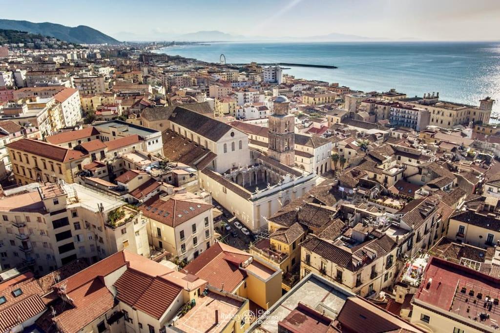 Nizza Apartment In Centro Салерно Экстерьер фото